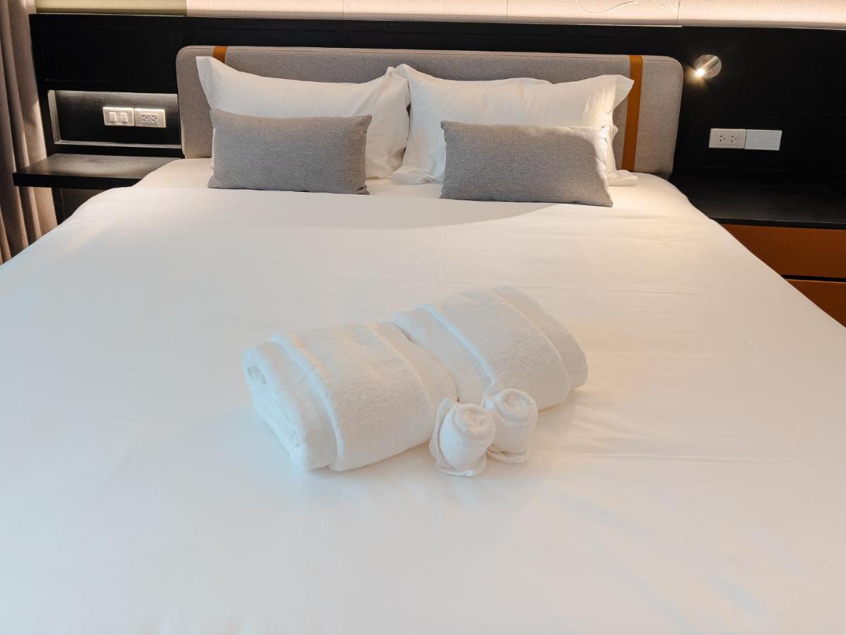 Отель Cha Chiangmai Luxury Чиангмай Экстерьер фото