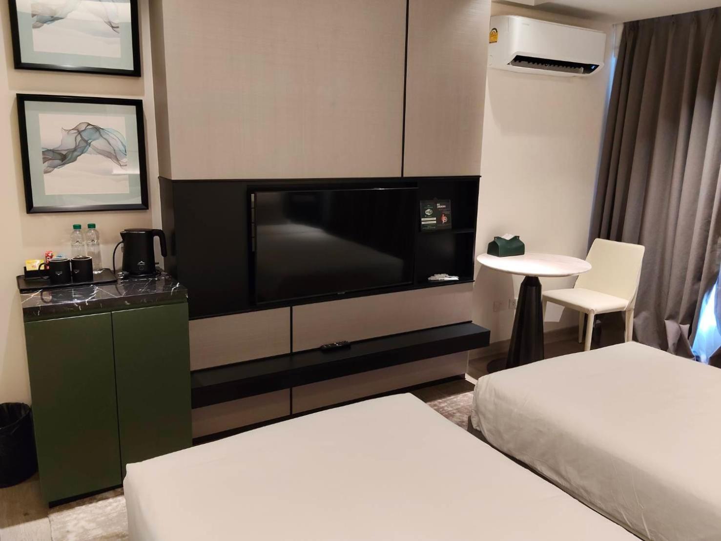 Отель Cha Chiangmai Luxury Чиангмай Экстерьер фото